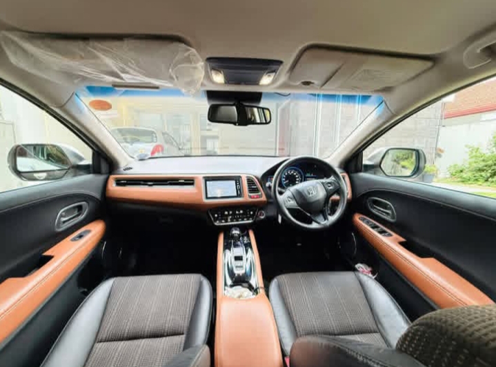 Honda Vezel 2014 - பயன்படுத்தப்பட்டது SUV sale in Sri Lanka - patpat.lk