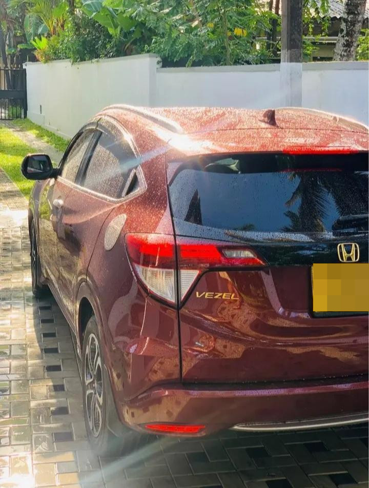 Honda Vezel 2014 - பயன்படுத்தப்பட்டது SUV sale in Sri Lanka - patpat.lk