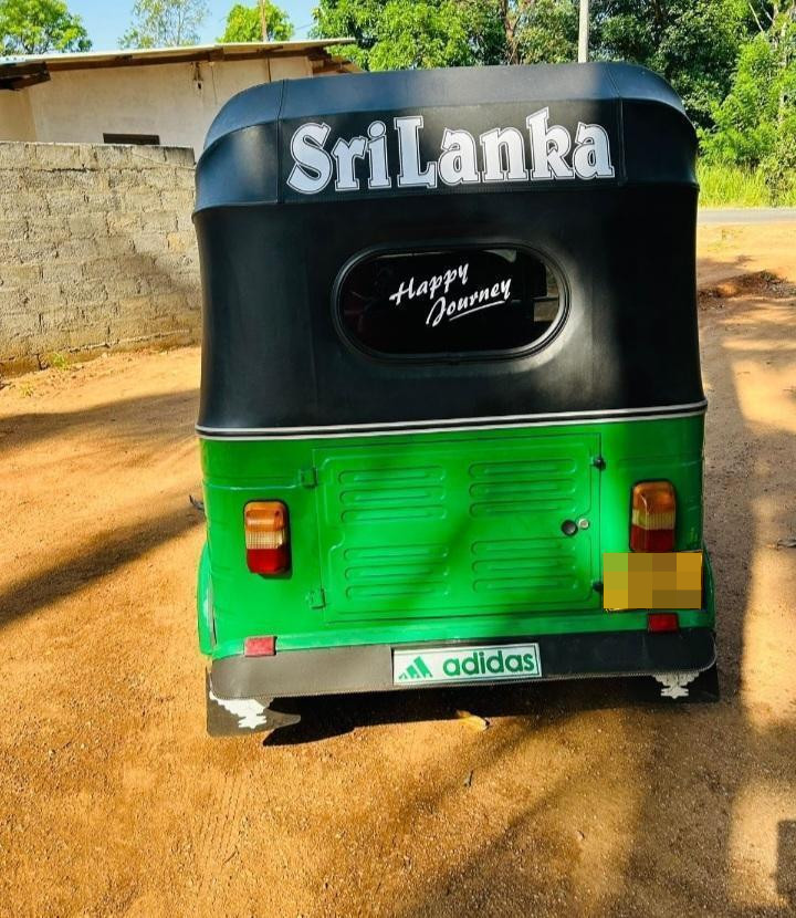 Bajaj Three Wheel 2005 - பயன்படுத்தப்பட்டது முச்சக்கர வண்டி sale in Sri Lanka - patpat.lk