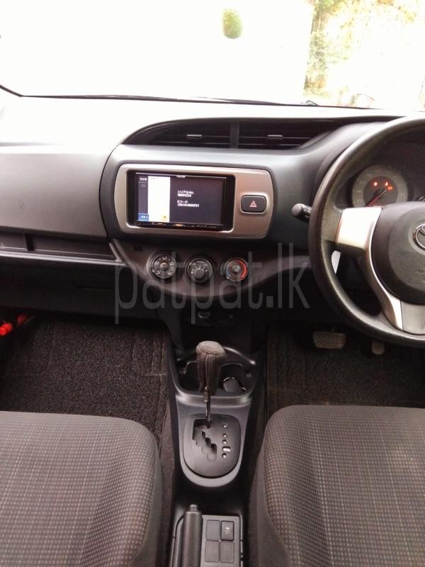 Toyota Vitz 2017 - பயன்படுத்தப்பட்டது கார் sale in Sri Lanka - patpat.lk