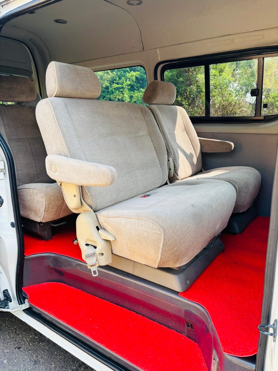 Toyota Hiace 2012 - Used Van sale in Sri Lanka - patpat.lk