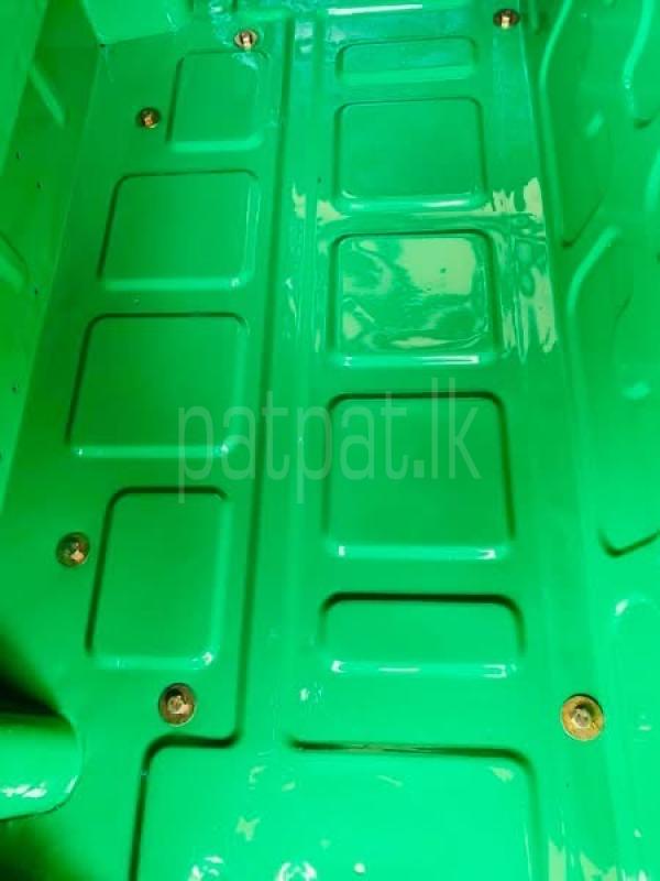 Bajaj 4 stroke 2015 - பயன்படுத்தப்பட்டது முச்சக்கர வண்டி sale in Sri Lanka - patpat.lk