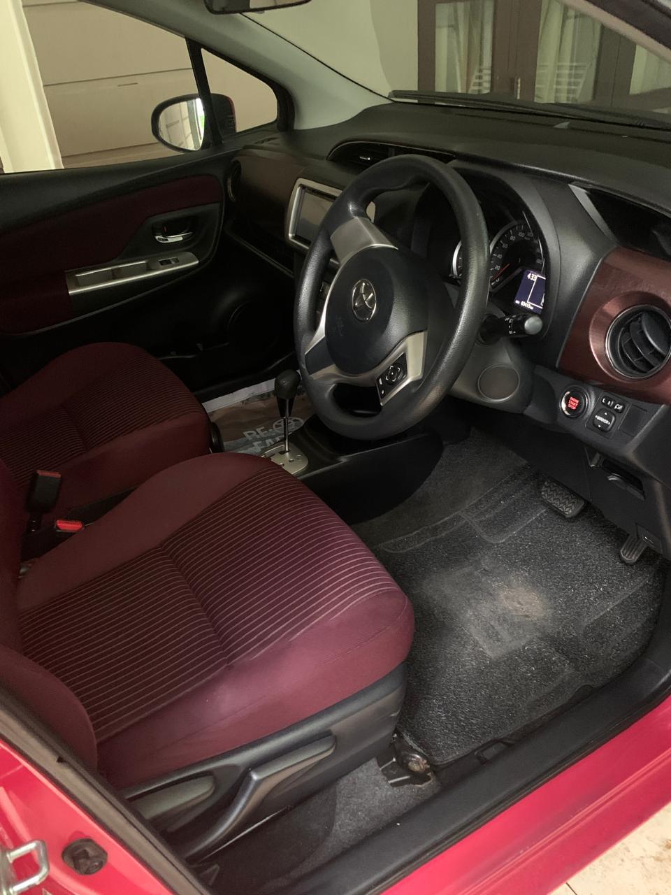 Toyota Vitz 2017 - භාවිතා කරන ලද කාර් sale in Sri Lanka - patpat.lk