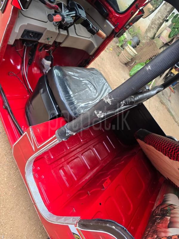 Bajaj 4 stroke 2016 - භාවිතා කරන ලද ත්‍රිරෝද රථය sale in Sri Lanka - patpat.lk