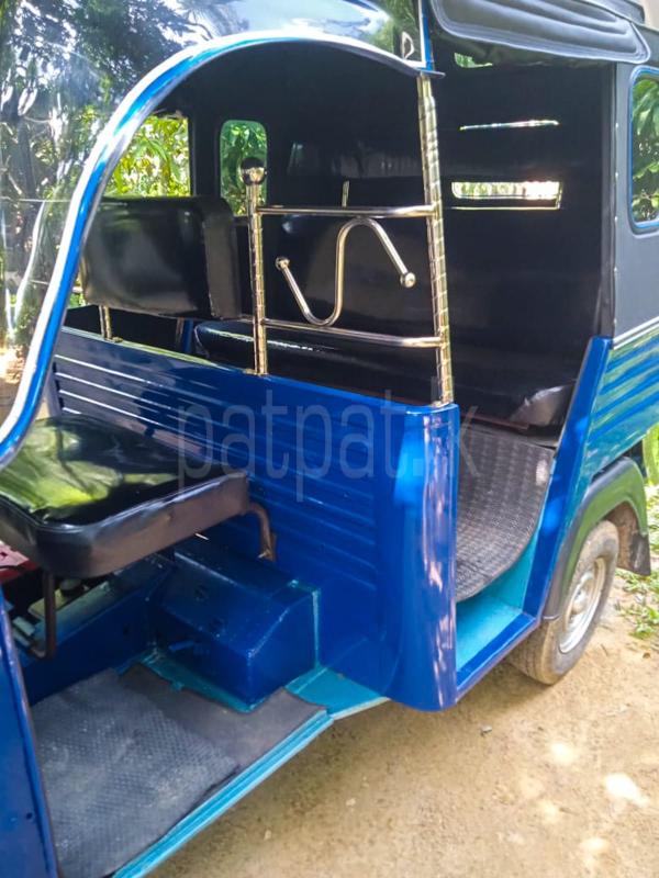Piaggio Three Wheel 2011 - பயன்படுத்தப்பட்டது முச்சக்கர வண்டி sale in Sri Lanka - patpat.lk