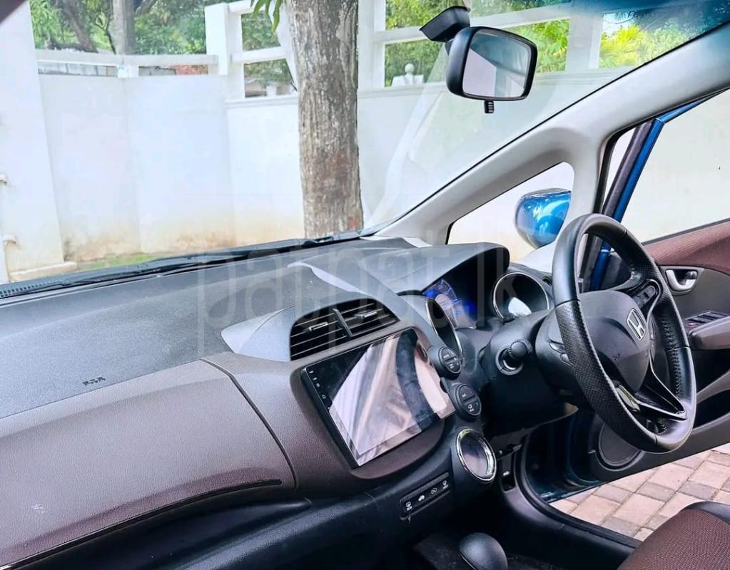 Advertisement image 4