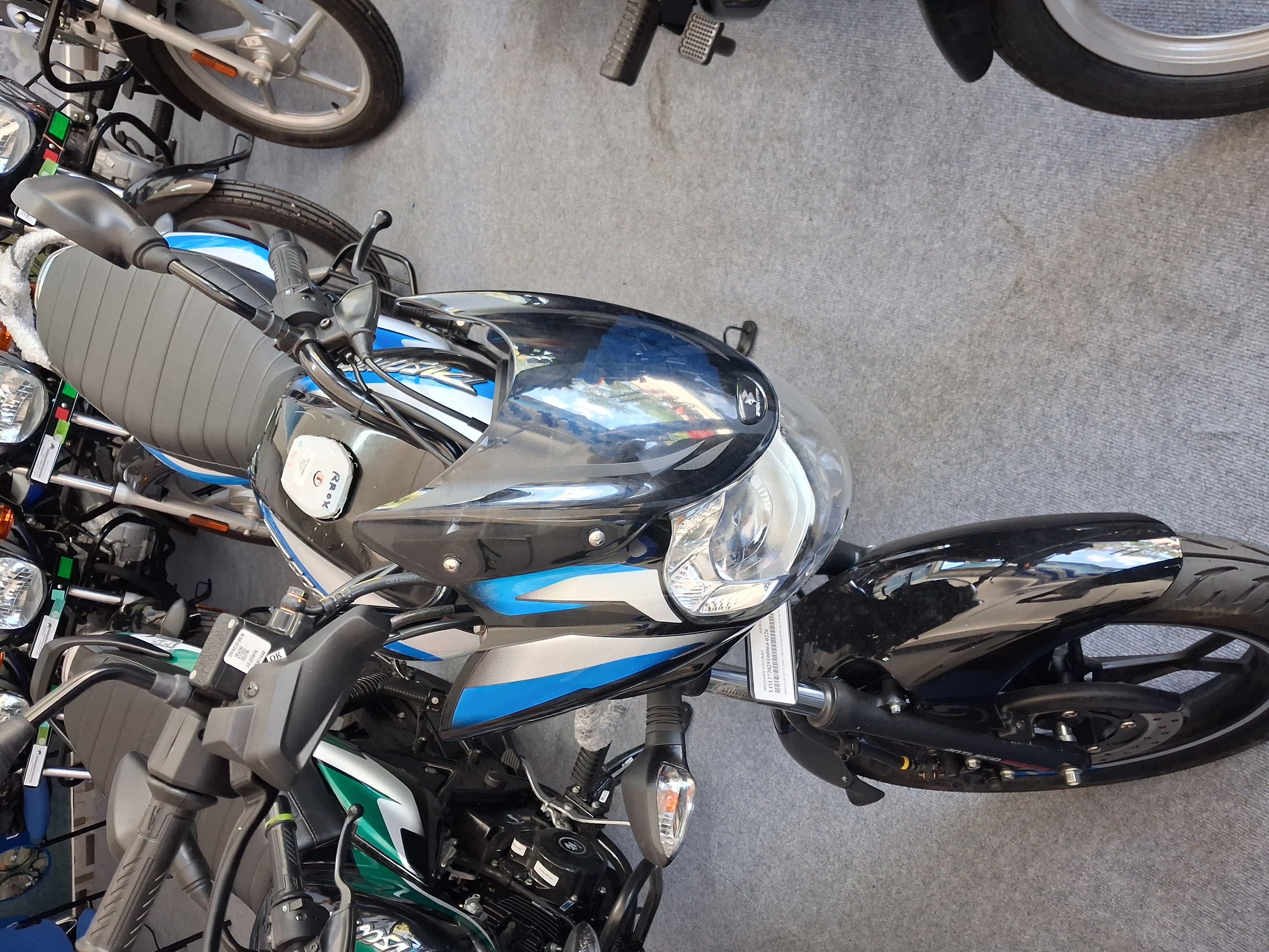 Bajaj Discover 2025 ads-image-1