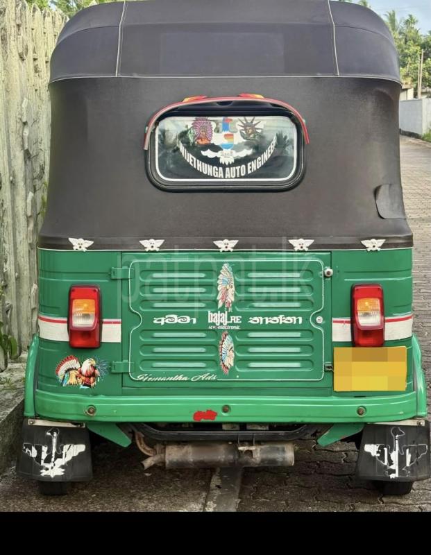 Bajaj 4 stroke 2015 - භාවිතා කරන ලද ත්‍රිරෝද රථය sale in Sri Lanka - patpat.lk