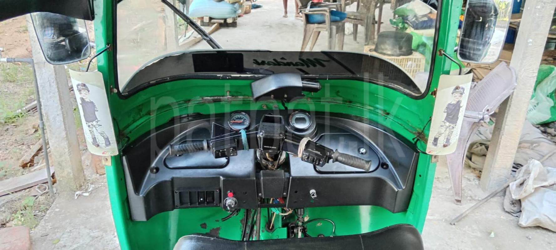 Bajaj 4 stroke 2011 - භාවිතා කරන ලද ත්‍රිරෝද රථය sale in Sri Lanka - patpat.lk