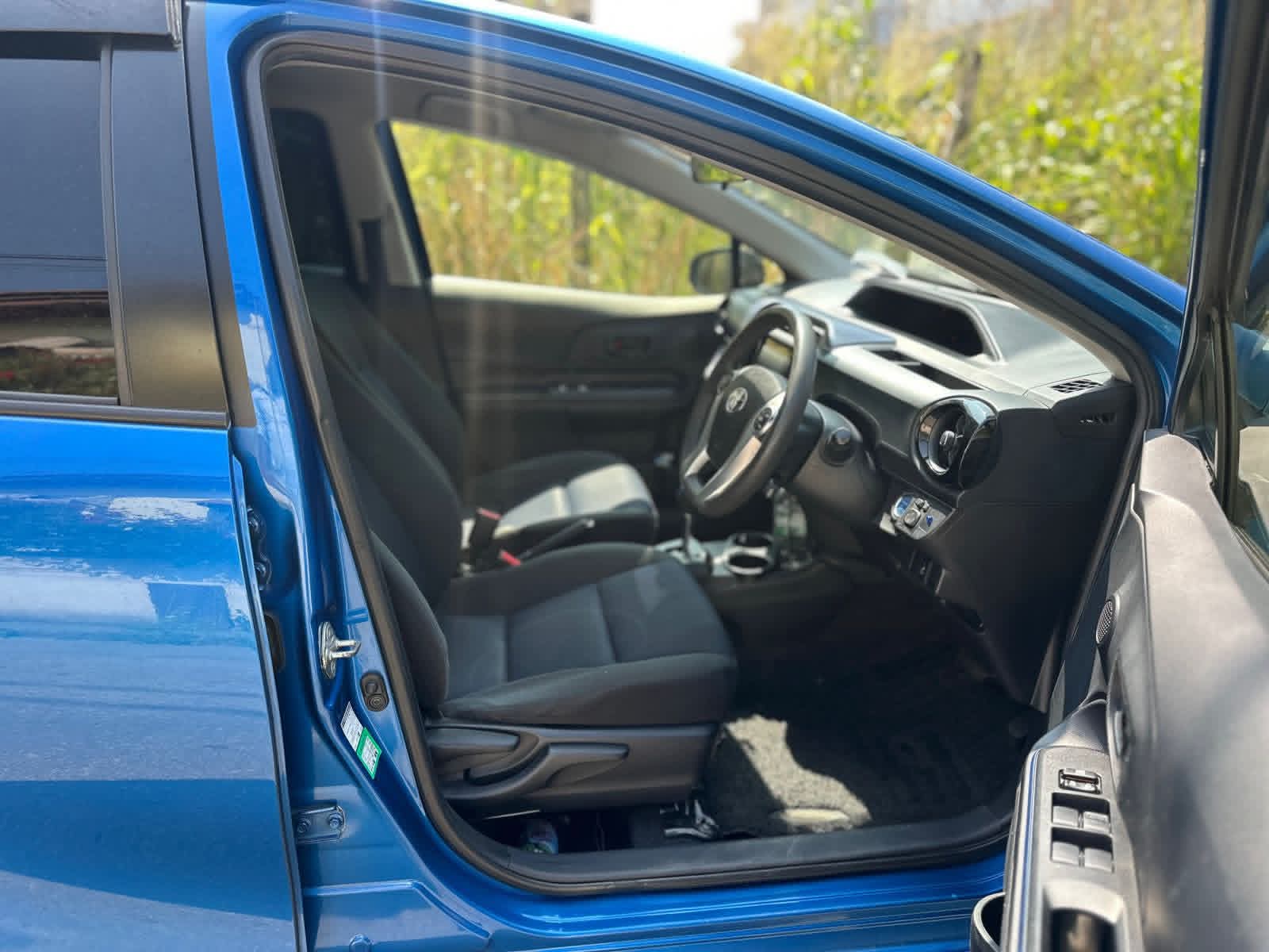 Toyota Aqua 2015 - Used Car sale in Sri Lanka - patpat.lk