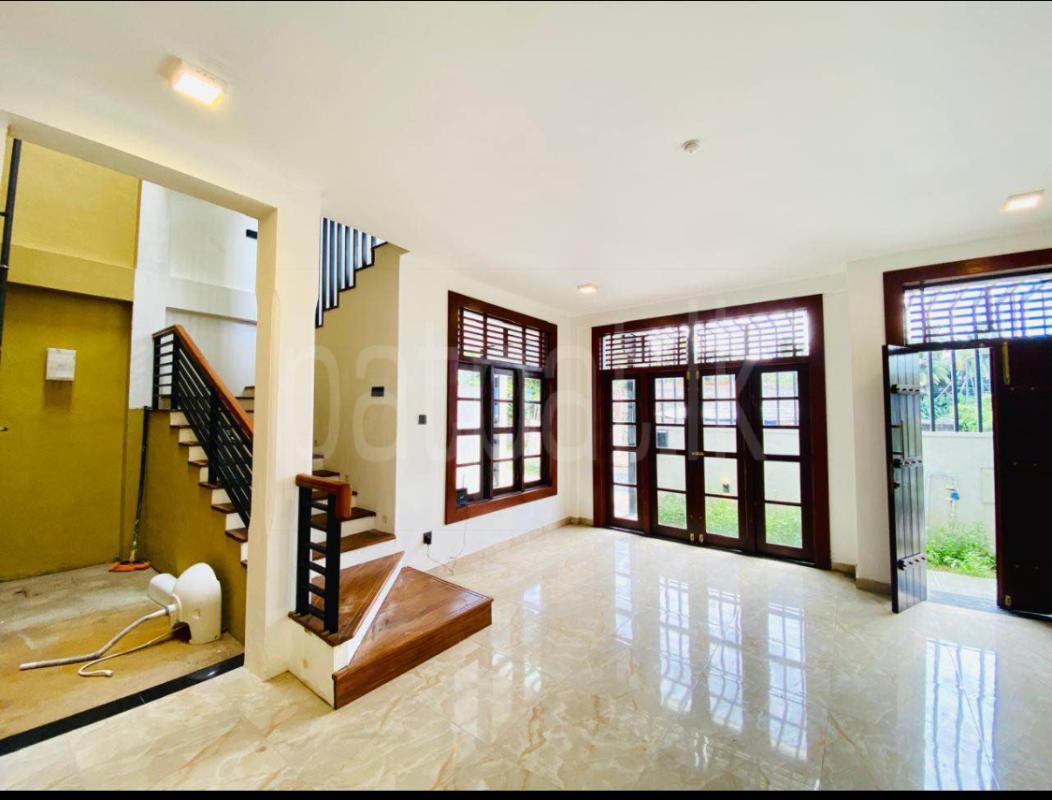 House for Sale in Athurugiriya ads-image-1