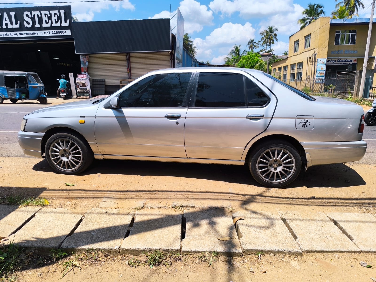 Nissan Bluebird 1999 - භාවිතා කරන ලද කාර් sale in Sri Lanka - patpat.lk