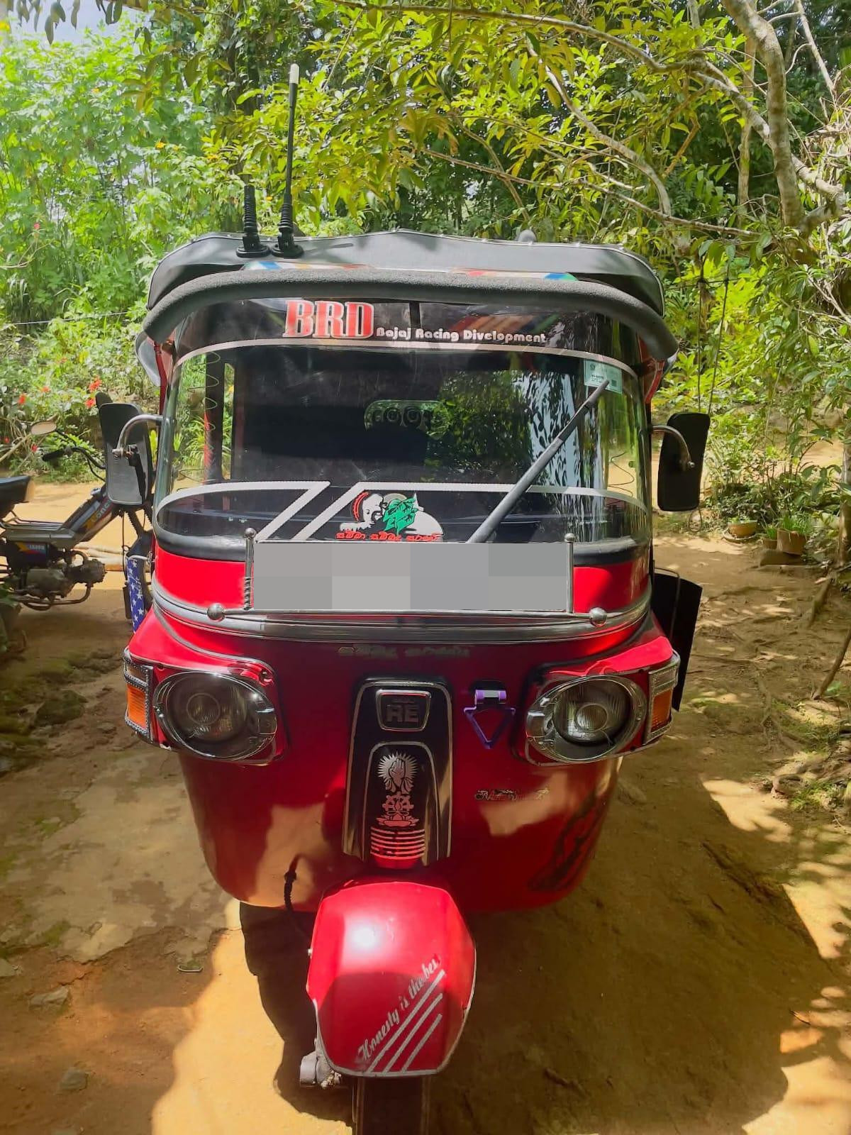 Bajaj Three Wheel 2011 - Used Three wheeler sale in Sri Lanka - patpat.lk