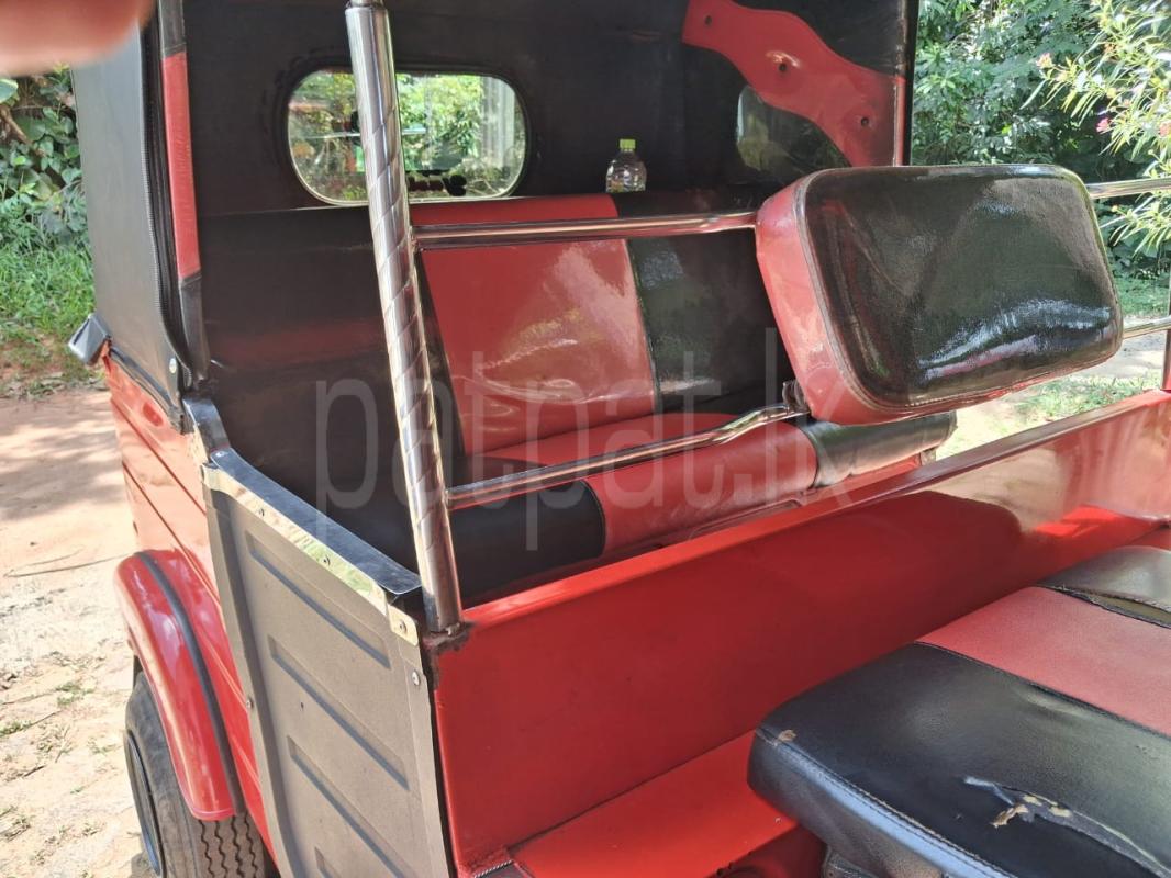 Bajaj Three Wheel 2011 - பயன்படுத்தப்பட்டது முச்சக்கர வண்டி sale in Sri Lanka - patpat.lk