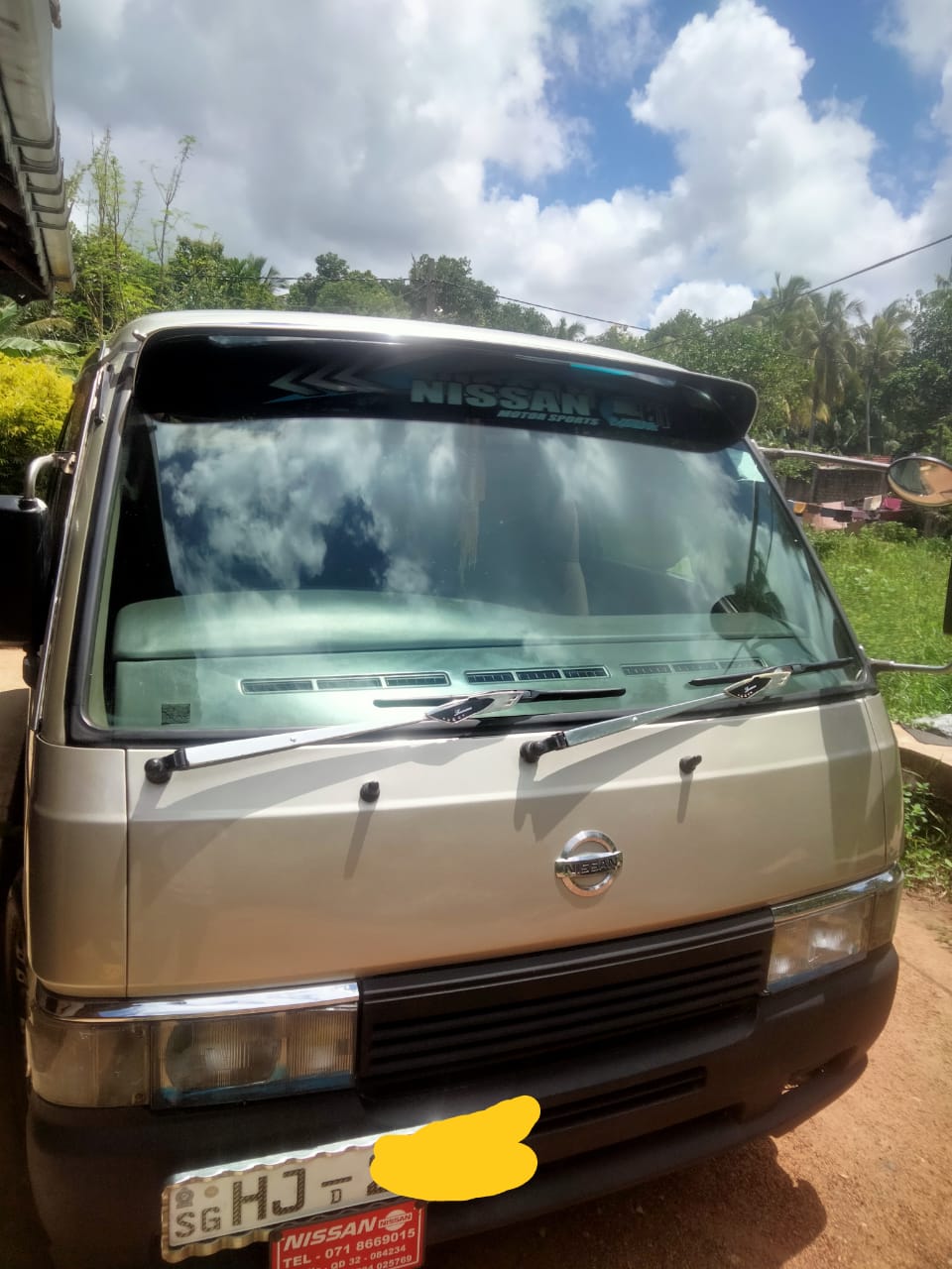 Nissan Caravan 1995 - Used Van sale in Sri Lanka - patpat.lk