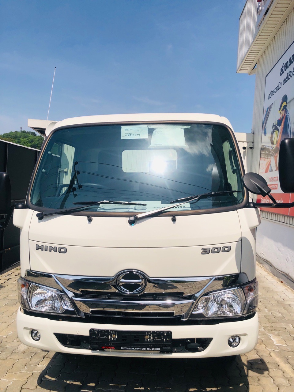 Hino 300 series 2025 - අලුත් ට්‍රක් රථය sale in Sri Lanka - patpat.lk