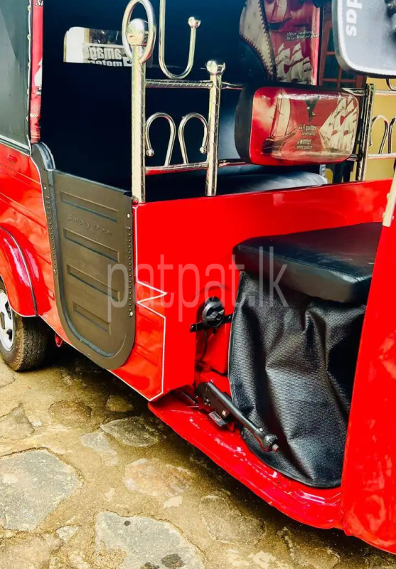 Advertisement image 4