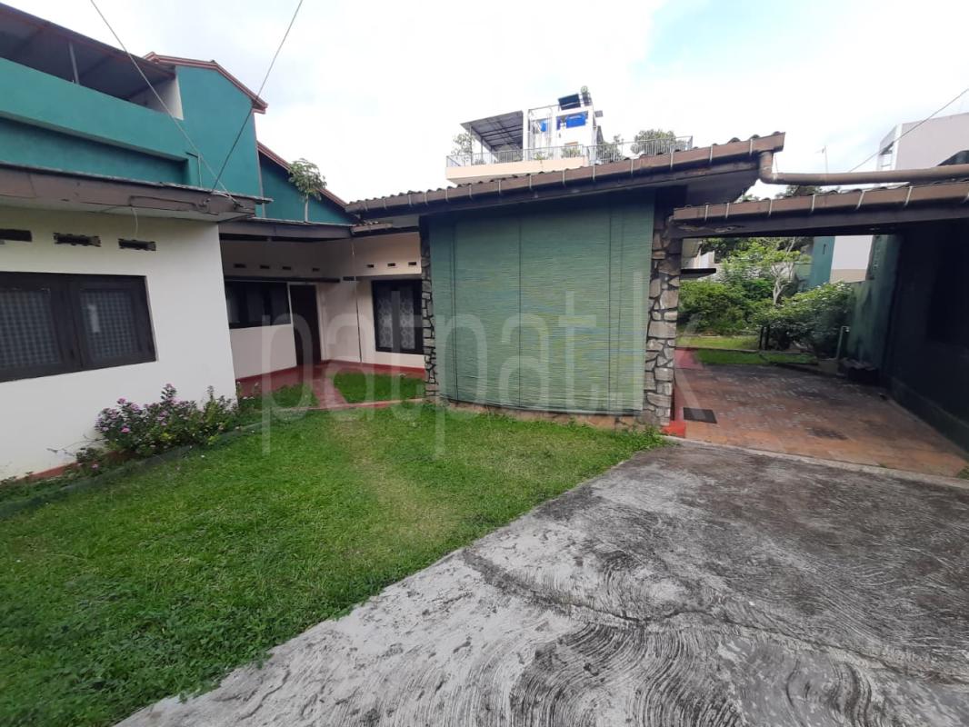 House for Sale in Nugegoda ads-image-1