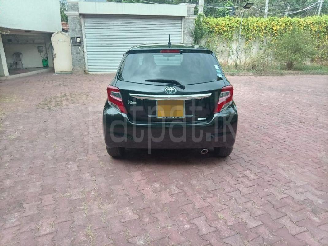Toyota Vitz 2017 - பயன்படுத்தப்பட்டது கார் sale in Sri Lanka - patpat.lk