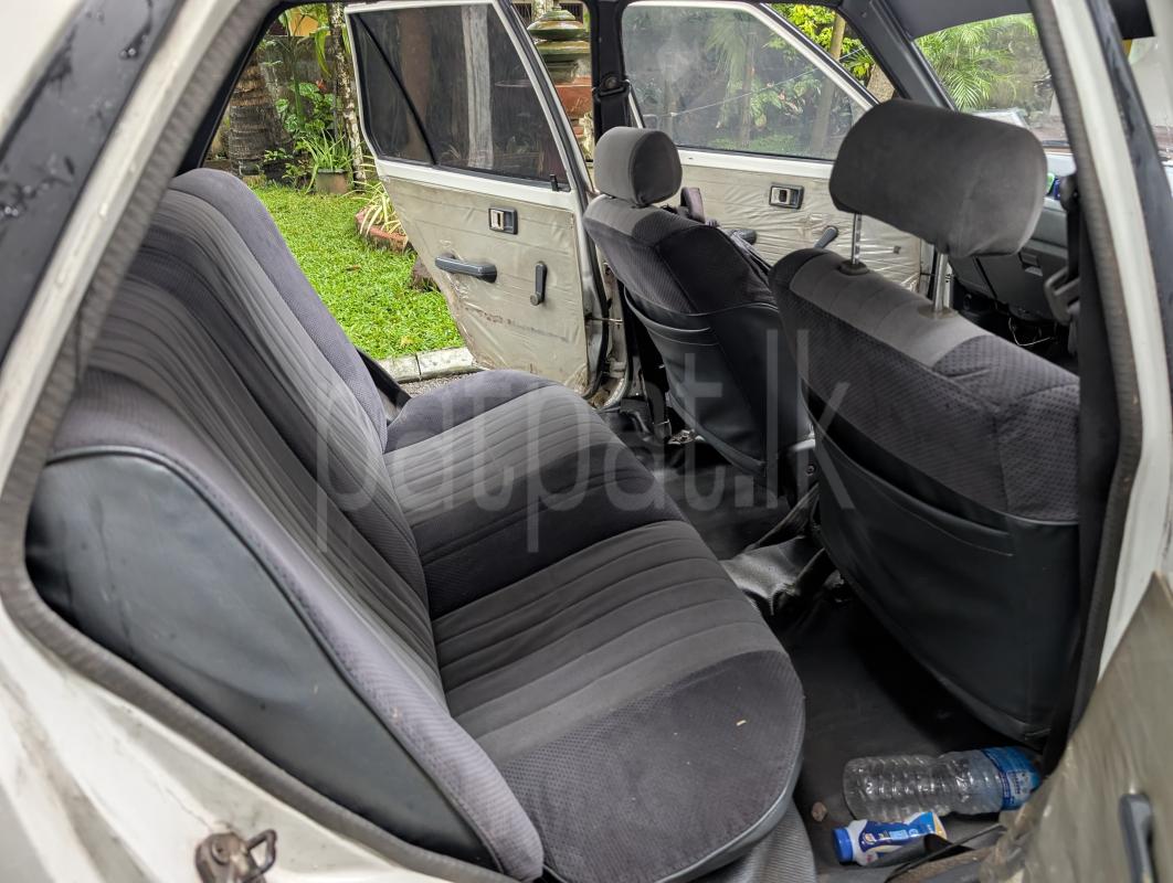 Toyota Corolla 1984 - பயன்படுத்தப்பட்டது கார் sale in Sri Lanka - patpat.lk