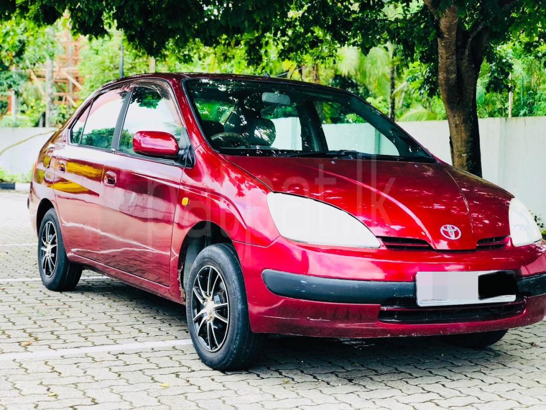 Toyota Prius 1998 - பயன்படுத்தப்பட்டது கார் sale in Sri Lanka - patpat.lk
