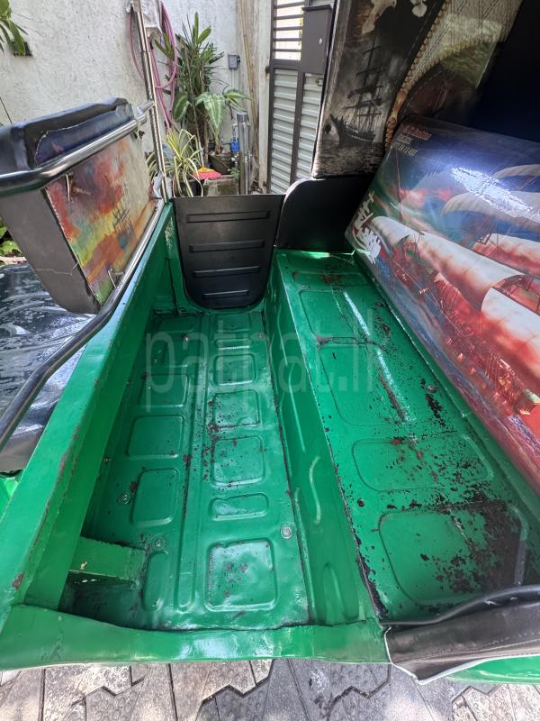 Bajaj Three Wheel 2000 - பயன்படுத்தப்பட்டது முச்சக்கர வண்டி sale in Sri Lanka - patpat.lk