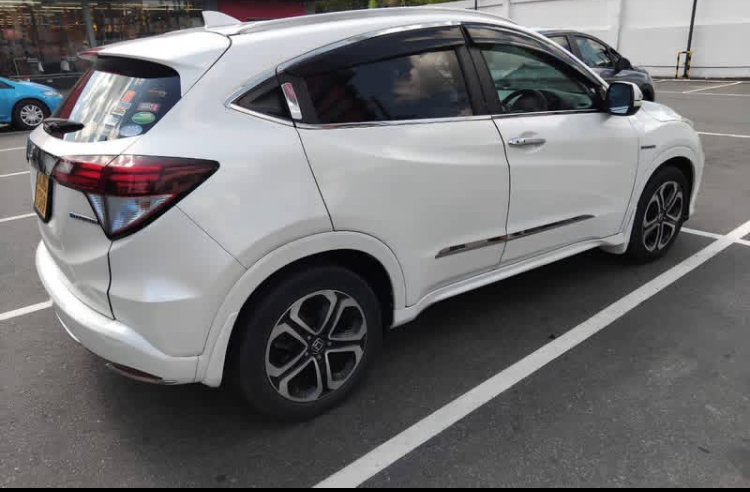 Honda Vezel 2014 - பயன்படுத்தப்பட்டது SUV sale in Sri Lanka - patpat.lk