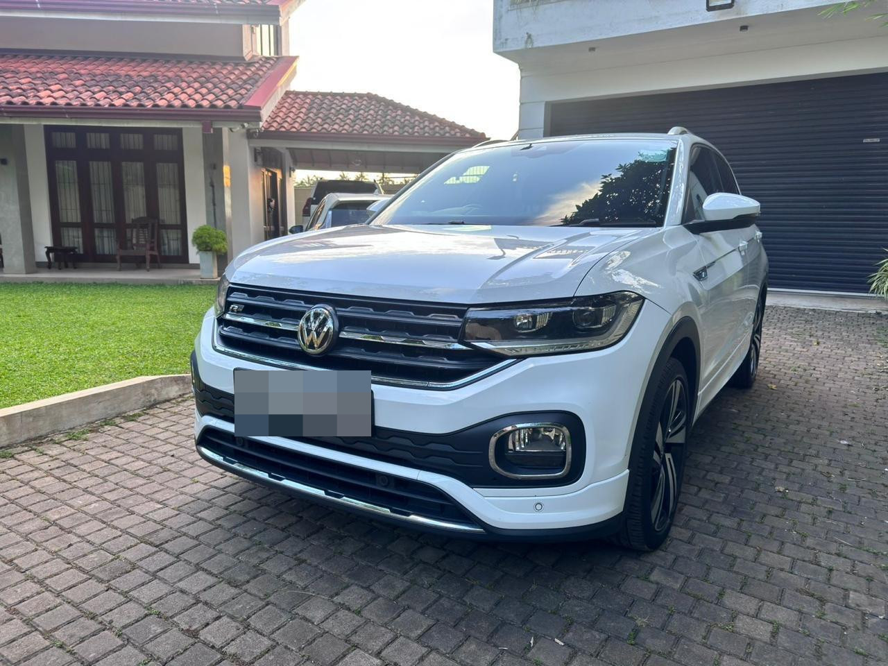 Volkswagen T CROSS R LINE 2019 - Used SUV sale in Sri Lanka - patpat.lk
