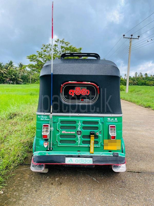 Bajaj 4 stroke 2015 - பயன்படுத்தப்பட்டது முச்சக்கர வண்டி sale in Sri Lanka - patpat.lk
