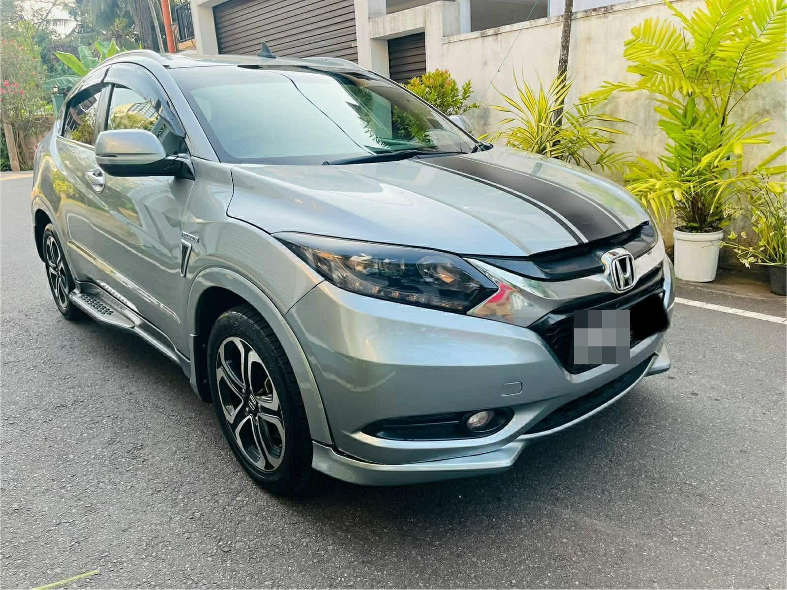 Honda Vezel 2014 - பயன்படுத்தப்பட்டது SUV sale in Sri Lanka - patpat.lk