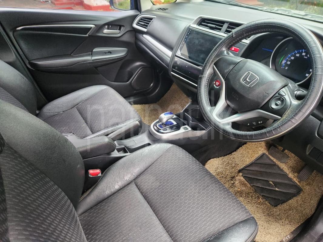Honda Fit 2014 - பயன்படுத்தப்பட்டது கார் sale in Sri Lanka - patpat.lk