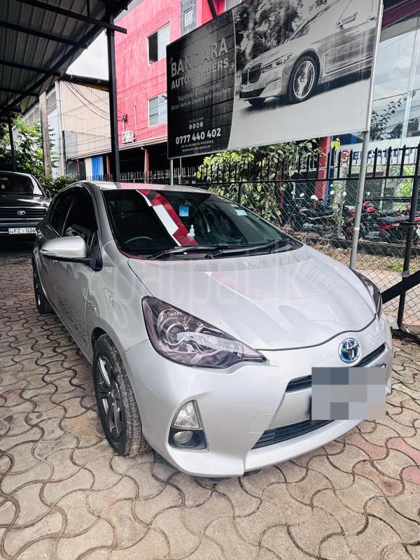 Toyota Aqua 2014 - மறுசீரமைக்கப்பட்டது கார் sale in Sri Lanka - patpat.lk