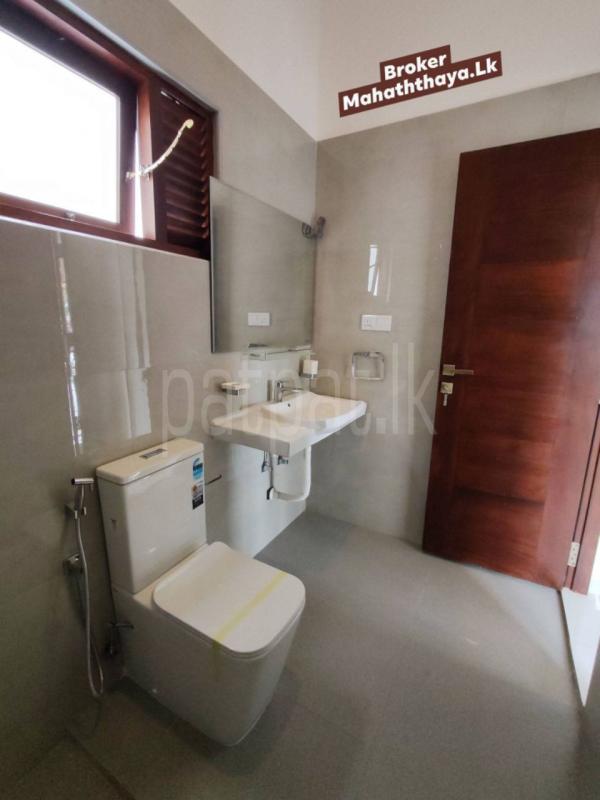 House for Sale in Athurugiriya