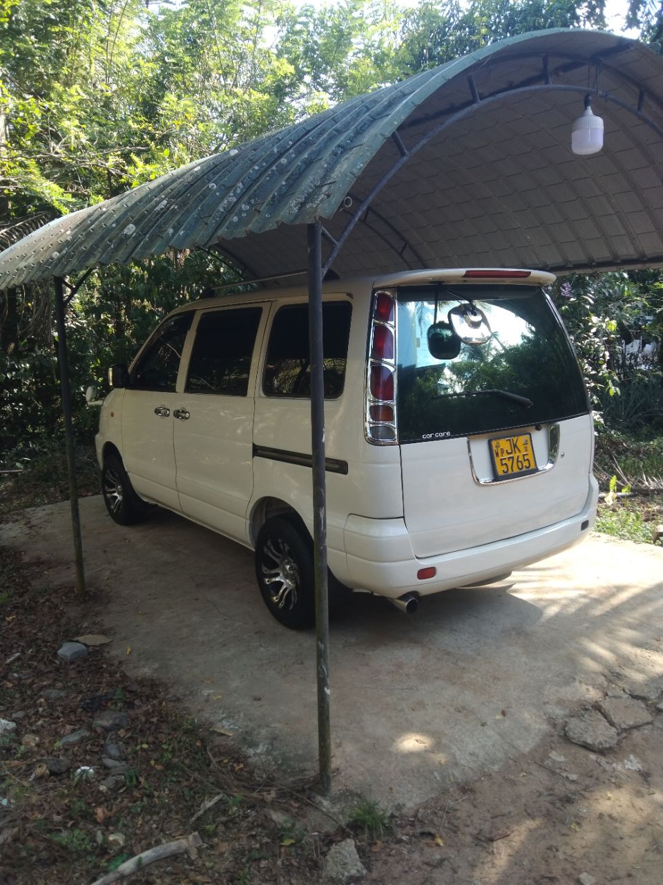 Toyota Noah 2000 - Used Van sale in Sri Lanka - patpat.lk