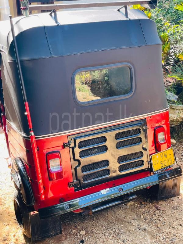 Bajaj Three Wheel 2012 - பயன்படுத்தப்பட்டது முச்சக்கர வண்டி sale in Sri Lanka - patpat.lk