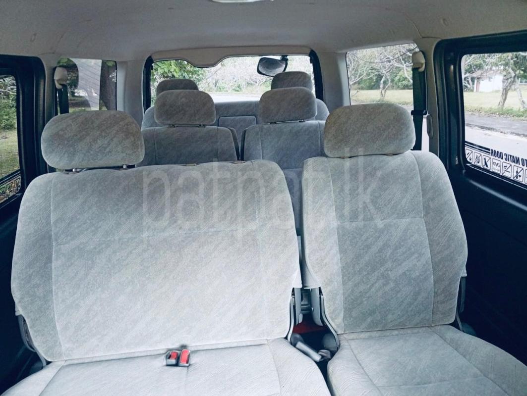 Toyota Hiace 2013 - பயன்படுத்தப்பட்டது வேன் sale in Sri Lanka - patpat.lk