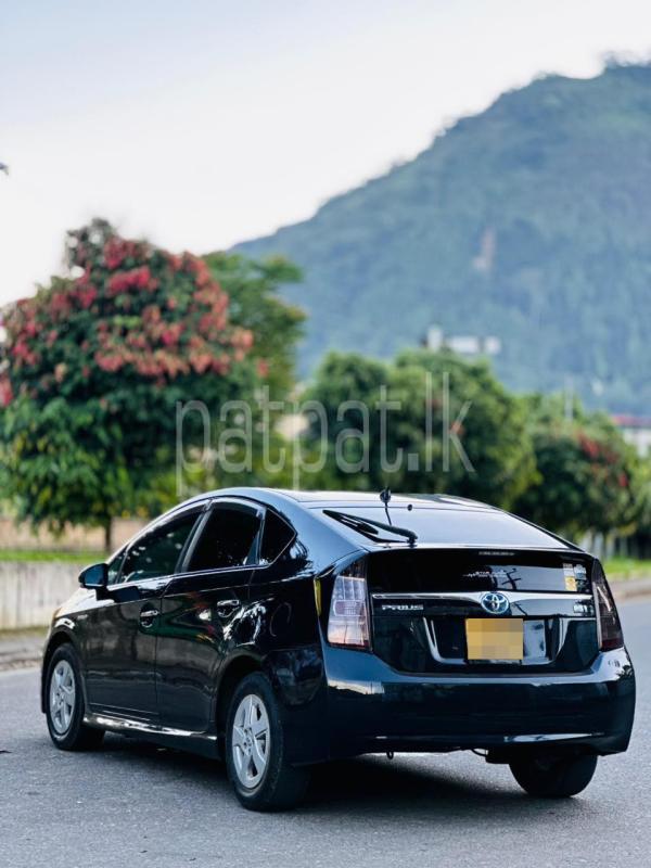 Toyota Prius 2011 - භාවිතා කරන ලද කාර් sale in Sri Lanka - patpat.lk