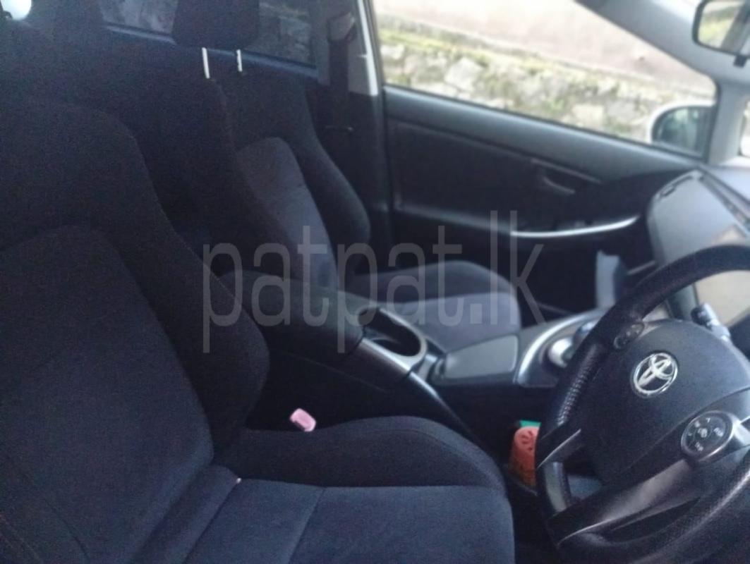 Toyota Prius 2013 - භාවිතා කරන ලද කාර් sale in Sri Lanka - patpat.lk
