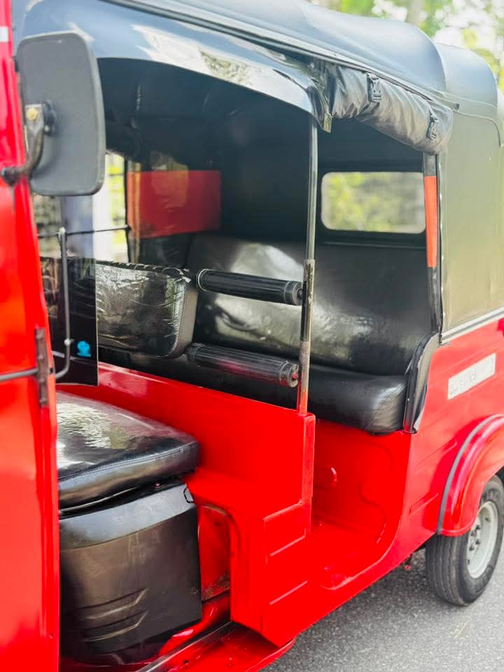 Bajaj Three Wheel 2019 - Used Three wheeler sale in Sri Lanka - patpat.lk