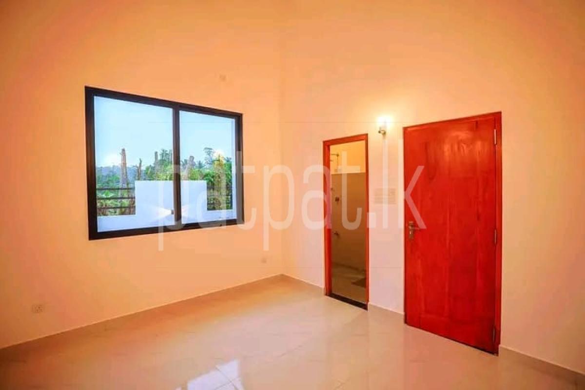 House for Sale in Athurugiriya