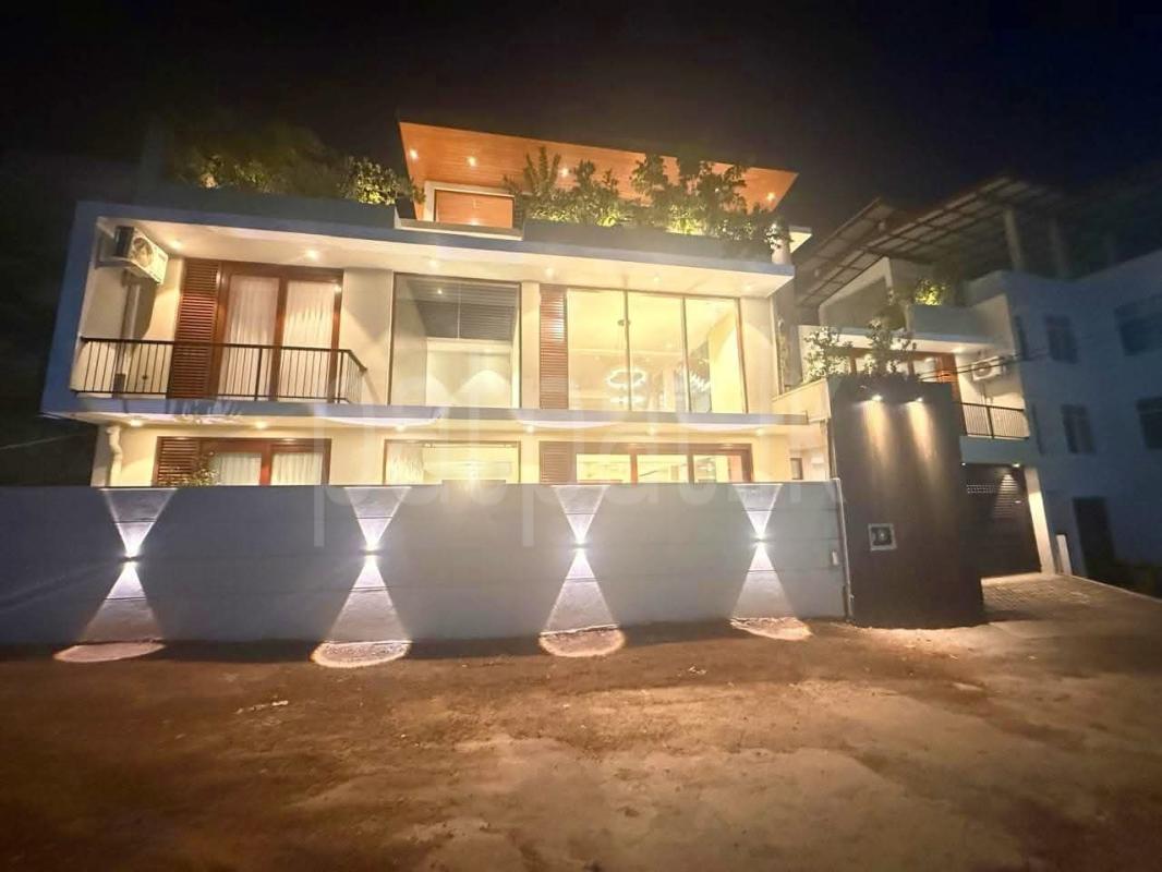 House for Sale in Boralesgamuwa