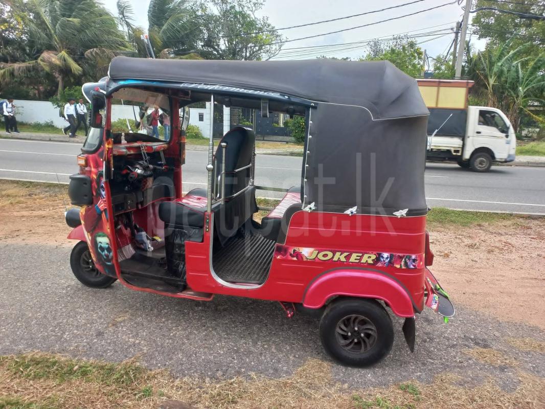 Bajaj Three Wheel 2014 - பயன்படுத்தப்பட்டது முச்சக்கர வண்டி sale in Sri Lanka - patpat.lk