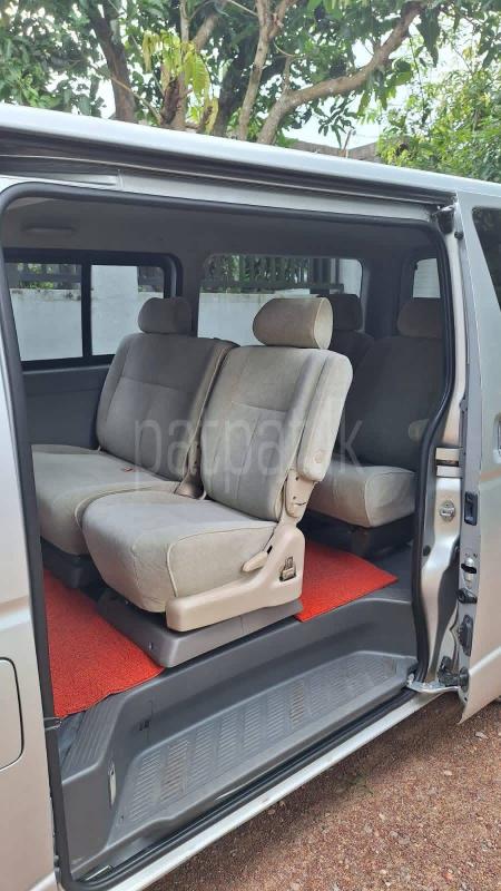 Toyota Hiace 2007 - பயன்படுத்தப்பட்டது வேன் sale in Sri Lanka - patpat.lk