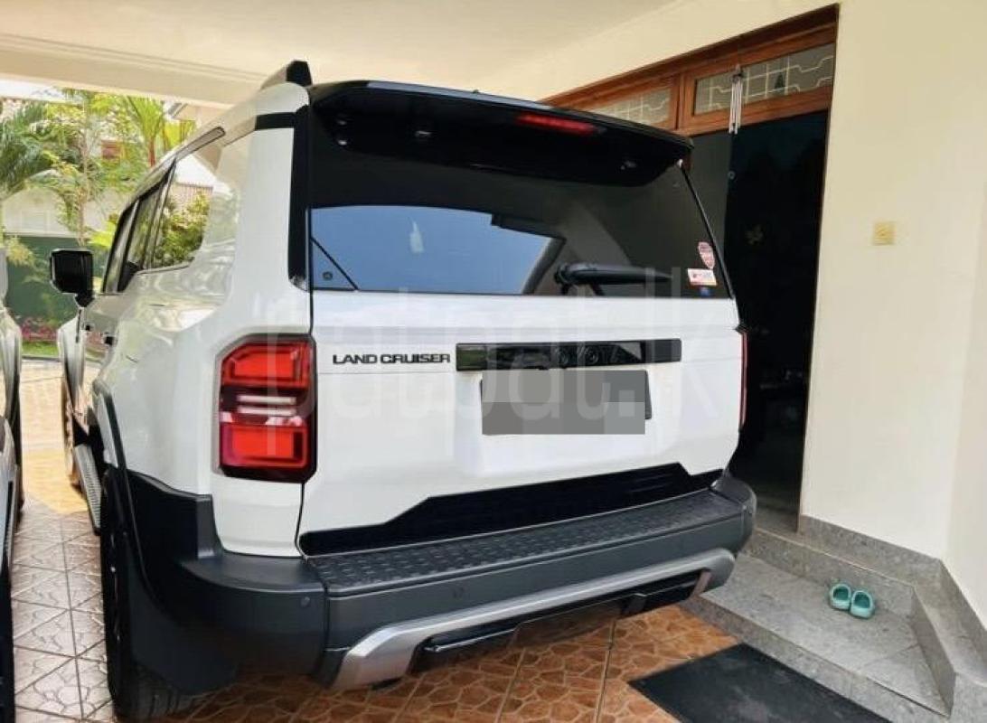 Toyota Land Cruiser 2024 - பயன்படுத்தப்பட்டது SUV sale in Sri Lanka - patpat.lk