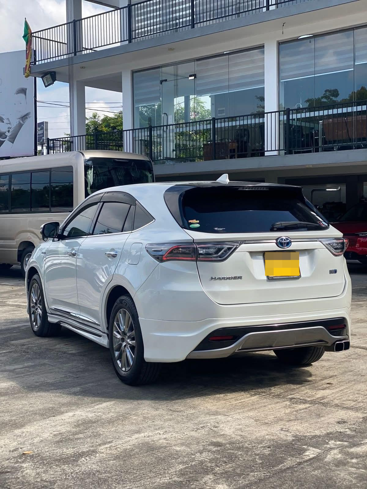 Toyota Harrier 2015 - Used SUV sale in Sri Lanka - patpat.lk