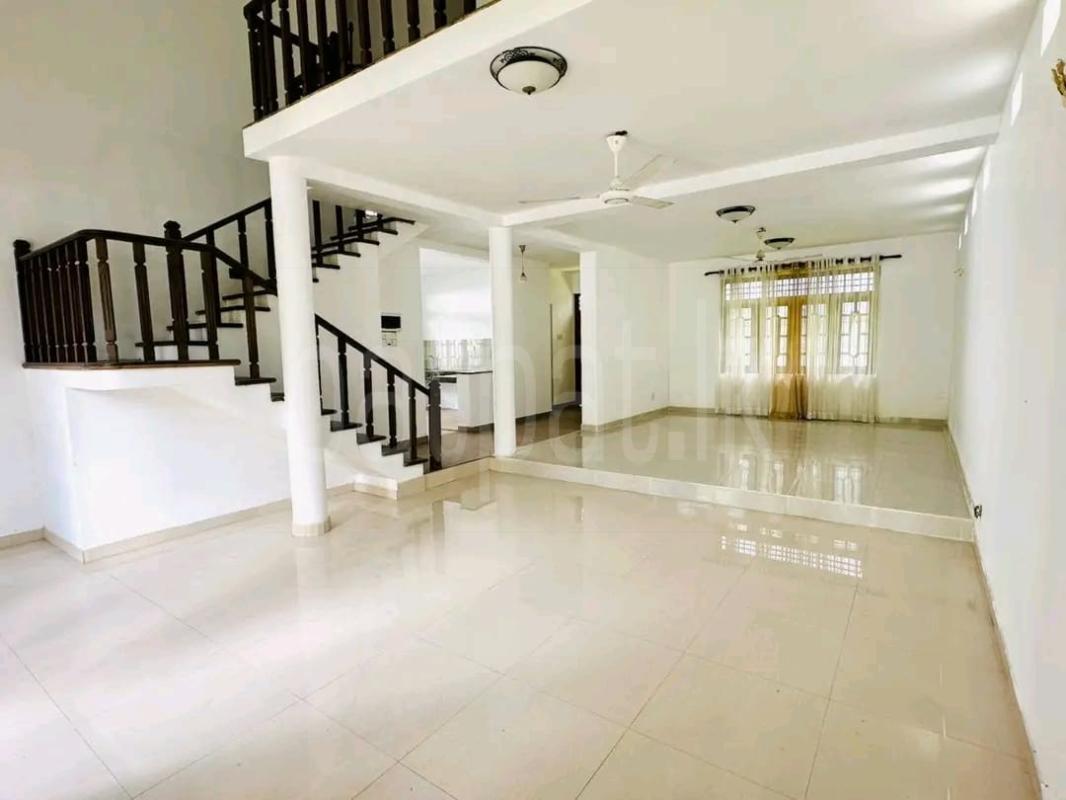 House for Sale in Athurugiriya ads-image-1