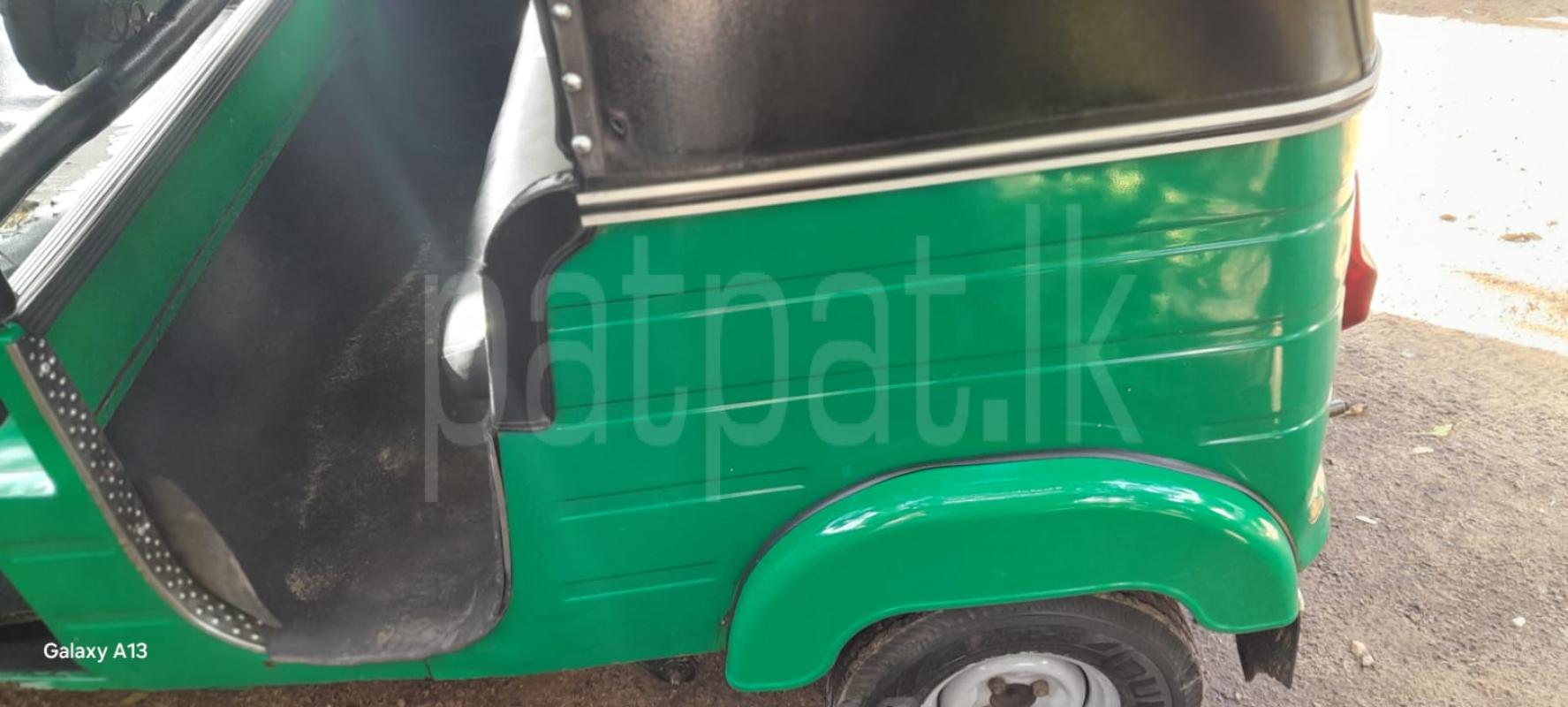 Bajaj Three Wheel 2015 - பயன்படுத்தப்பட்டது முச்சக்கர வண்டி sale in Sri Lanka - patpat.lk