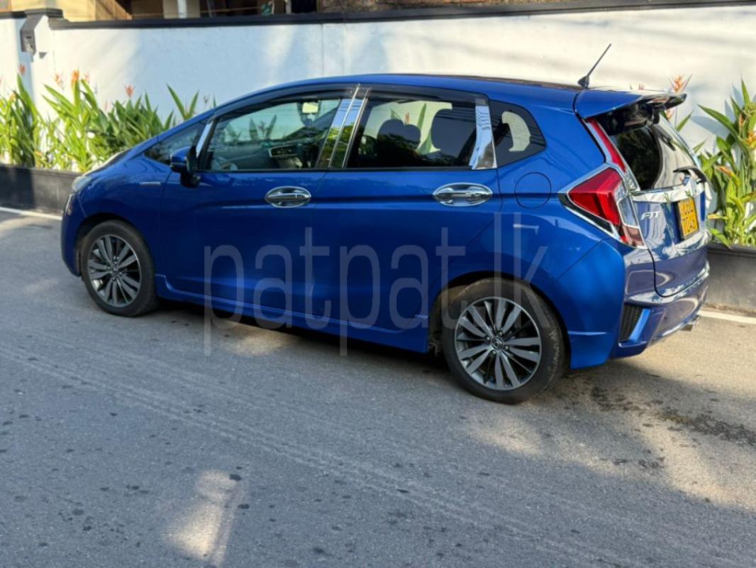 Advertisement image 3