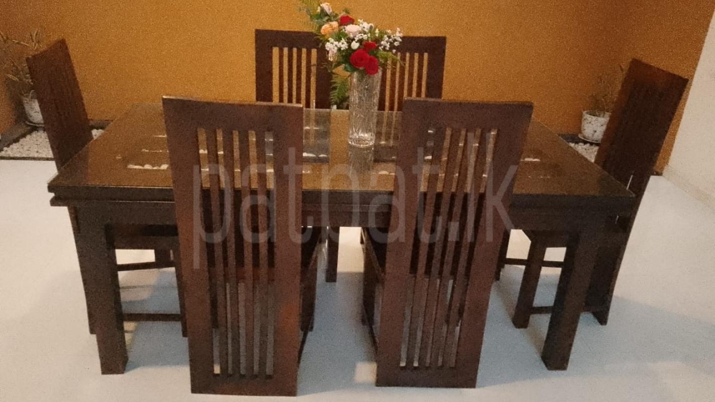 Dining Table Urgent sale