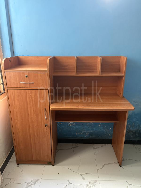 Used Study Table